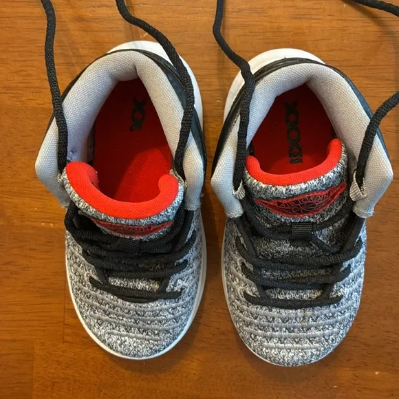 Jordan Boy Sneakers, size 7C - Picture 2 of 7